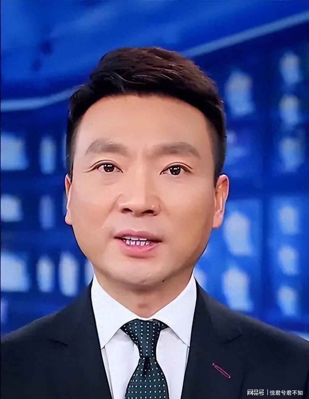 星空体育下载-“央视一哥”康辉：丁克一辈子，却在四十六岁的一通电话让他后悔